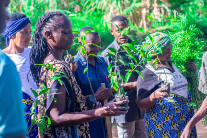 Katika kutekeleza mradi wetu wa SASA unaofadhiliwa na GIZ Mwanza tuliweza kuwashawishi jamii na shule mbalimbali kutumia njia za asili katika kutunza mazingira